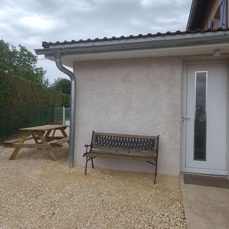 Le Petit Cocon Apartman Montbozon Kültér fotó