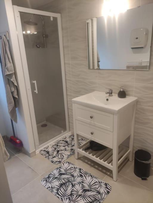 Le Petit Cocon Apartman Montbozon Kültér fotó